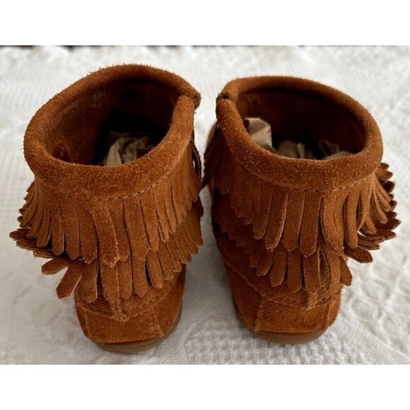MINNETONKA Girls VTG Brown Double Fringe Moccasin Hard Sole Suede Boot Size 4 - Picture 5 of 9
